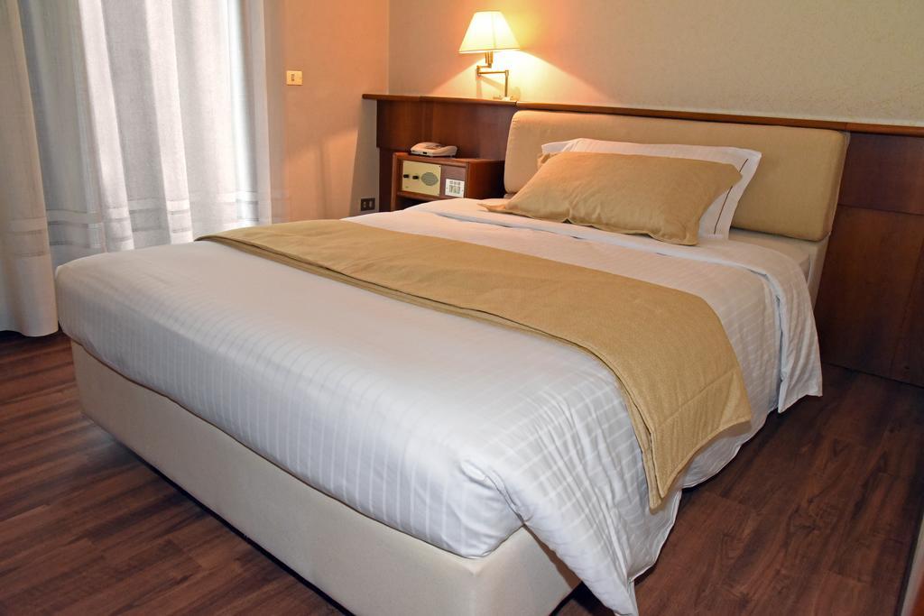 Hotel Bellavista モンテベッルーナ エクステリア 写真