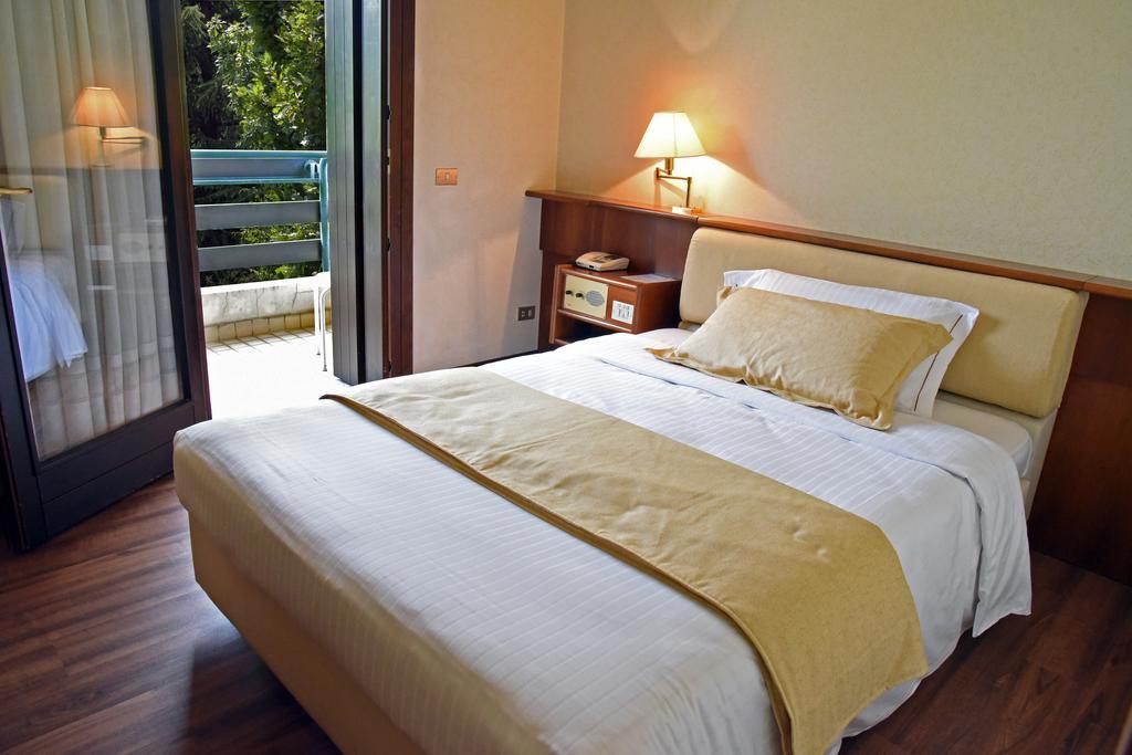 Hotel Bellavista モンテベッルーナ エクステリア 写真