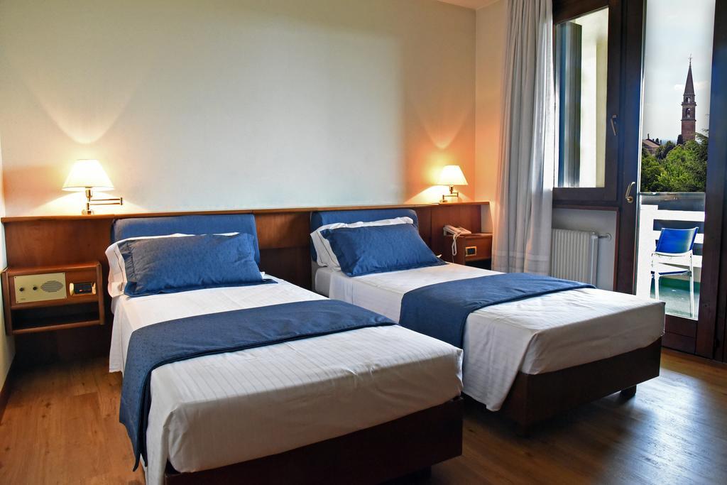 Hotel Bellavista モンテベッルーナ エクステリア 写真